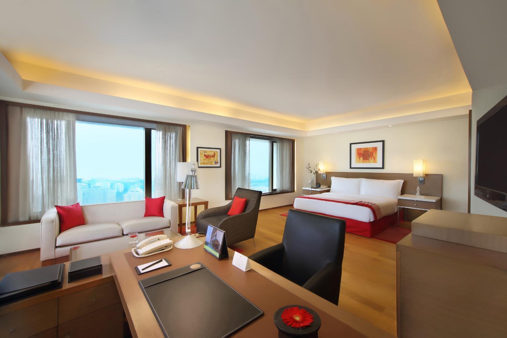 Trident Nariman Point Hotel Мумбай Екстериор снимка Suite room at the hotel