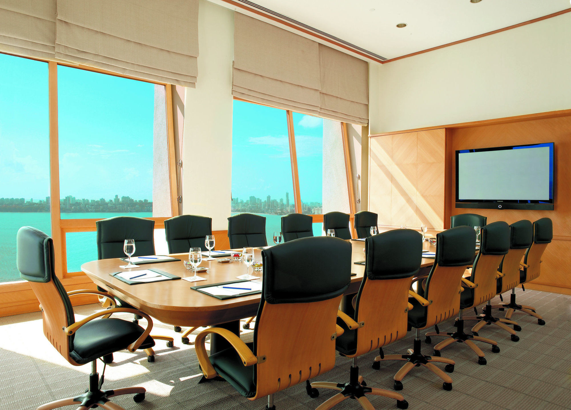 Trident Nariman Point Hotel Мумбай Бизнес снимка Boardroom at the Oberoi, Mumbai